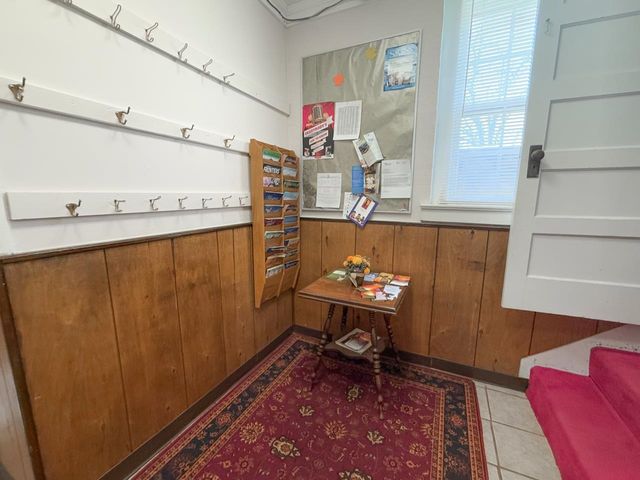 1203 WINDSOR LN, Staunton, VA 24401