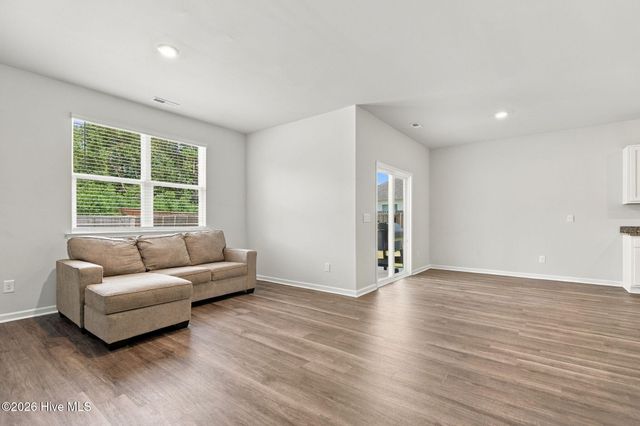 357 Tributary Circle, Wilmington, NC 28401