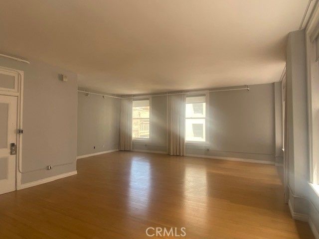 215 W 7th Street 902, Los Angeles, CA 90014