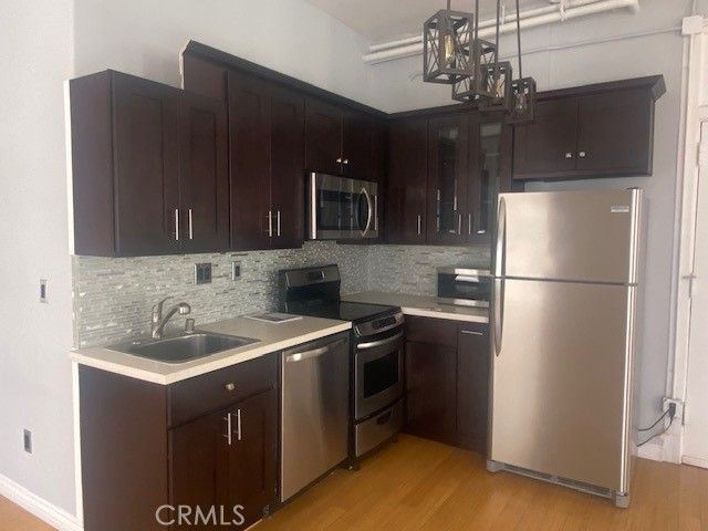 215 W 7th Street 902, Los Angeles, CA 90014