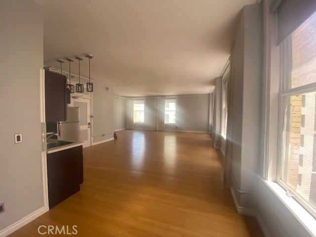 215 W 7th Street 902, Los Angeles, CA 90014