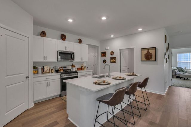 573 Penwell Drive, Delaware, OH 43015