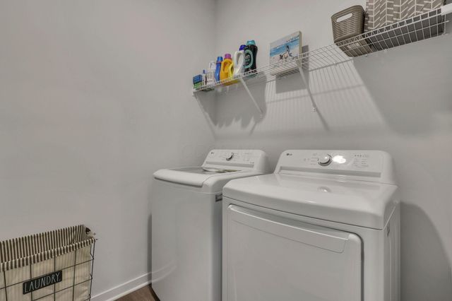 573 Penwell Drive, Delaware, OH 43015