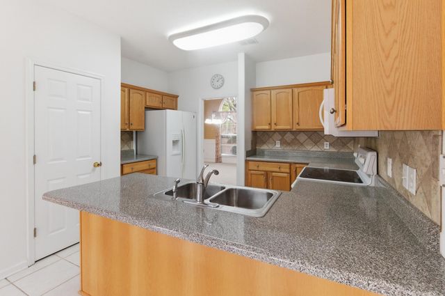 9261 BLOUNTSTOWN Highway, Tallahassee, FL 32310