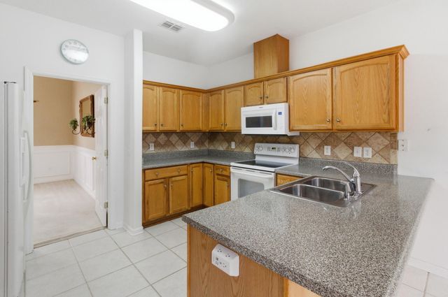 9261 BLOUNTSTOWN Highway, Tallahassee, FL 32310