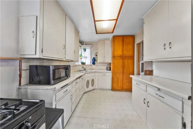 8264 Lankin, Downey, CA 90242