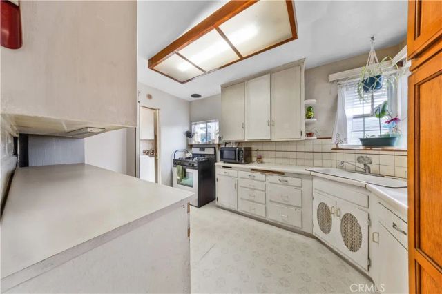 8264 Lankin, Downey, CA 90242