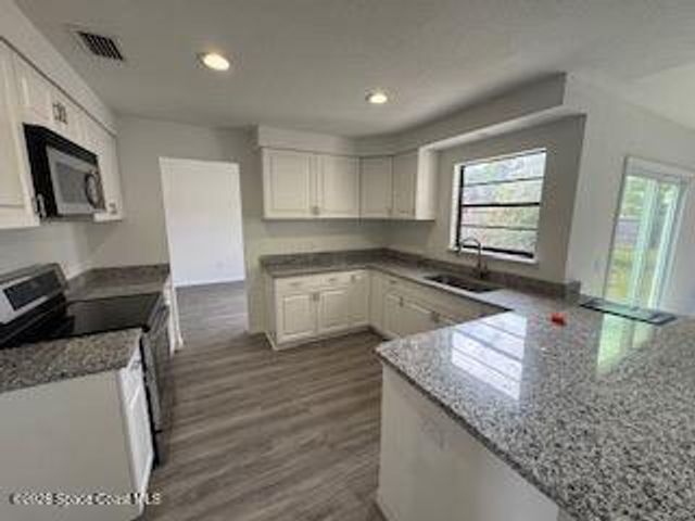 1372 Whaling Avenue SE, Palm Bay, FL 32909