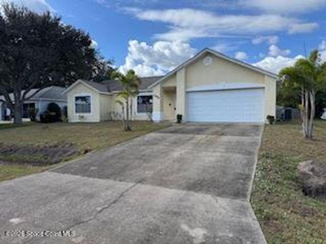 1372 Whaling Avenue SE, Palm Bay, FL 32909