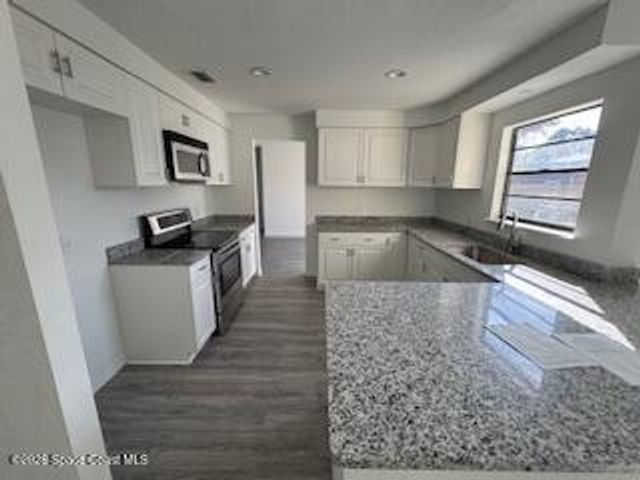 1372 Whaling Avenue SE, Palm Bay, FL 32909