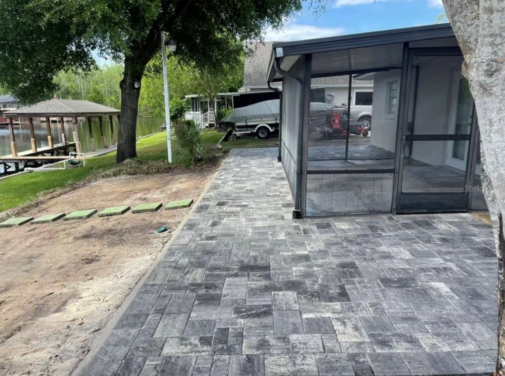 Image 20 of property listing at 26625 BIMINI DRIVE, Tavares, FL 32778