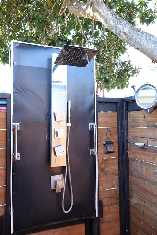 Image 26 of property listing at 26625 BIMINI DRIVE, Tavares, FL 32778