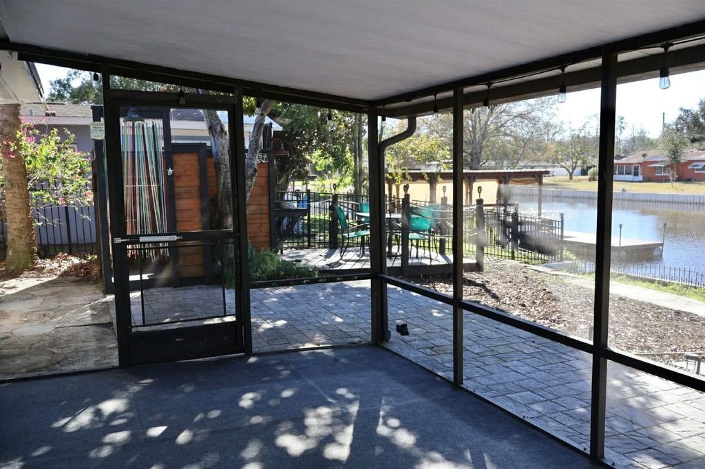 Image 30 of property listing at 26625 BIMINI DRIVE, Tavares, FL 32778