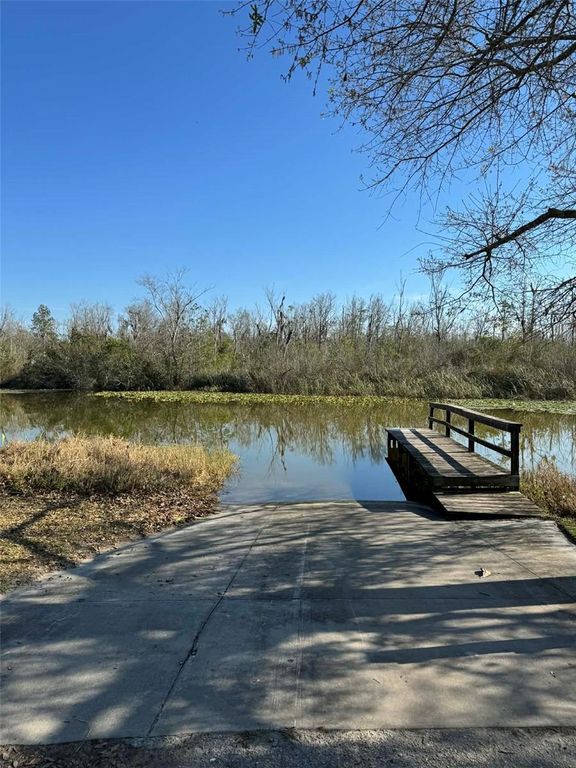 Image 33 of property listing at 26625 BIMINI DRIVE, Tavares, FL 32778