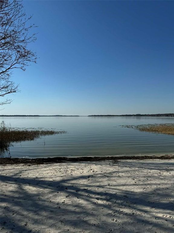 Image 35 of property listing at 26625 BIMINI DRIVE, Tavares, FL 32778