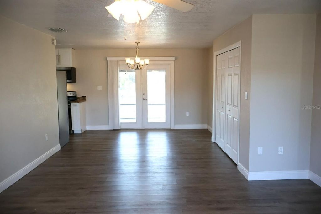 Image 8 of property listing at 26625 BIMINI DRIVE, Tavares, FL 32778