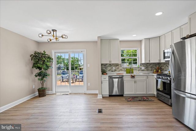 4219 FULLERTON AVE, Baltimore, MD 21236