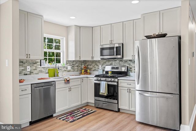 4219 FULLERTON AVE, Baltimore, MD 21236