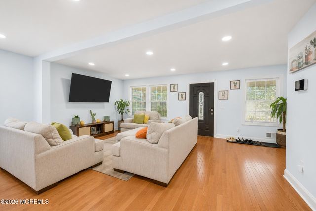 38 E Sunset Avenue E, Red Bank, NJ 07701