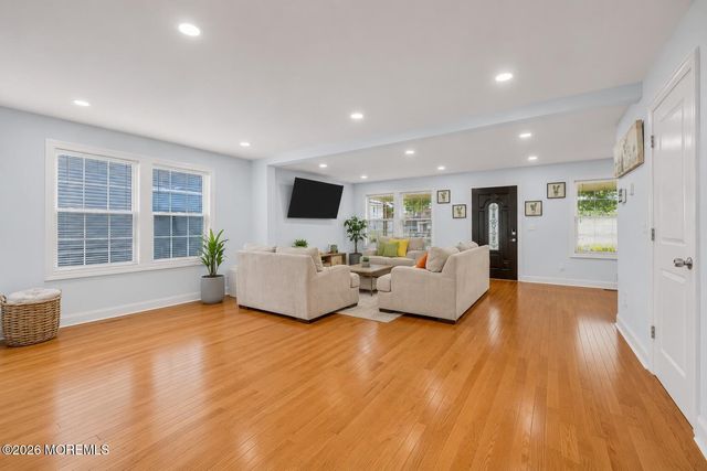 38 E Sunset Avenue E, Red Bank, NJ 07701