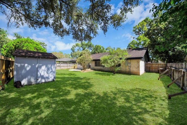 16427 Hickory Knoll Drive, Houston, TX 77059