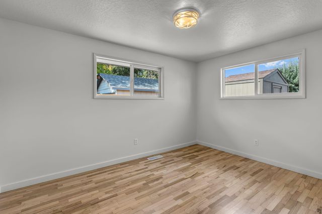 615 NE Fairview Street, Prineville, OR 97754