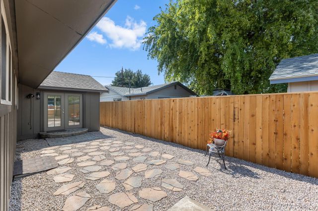 615 NE Fairview Street, Prineville, OR 97754