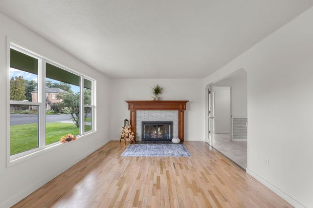 615 NE Fairview Street, Prineville, OR 97754