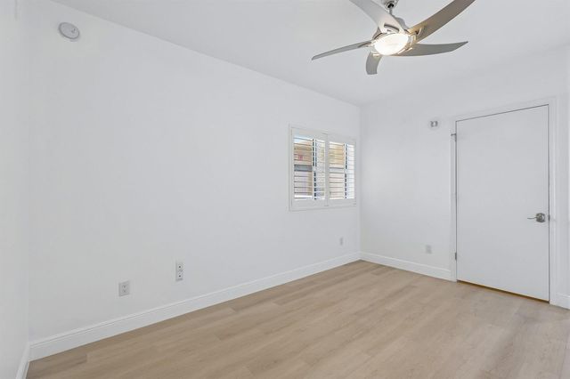 2650 Lake Shore Drive 1202, Riviera Beach, FL 33404