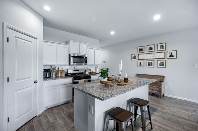 5208 Petal Meadows Drive, Fort Worth, TX 76179
