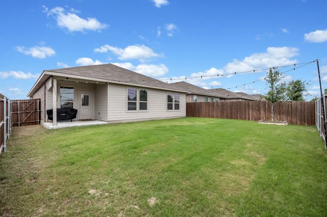 5208 Petal Meadows Drive, Fort Worth, TX 76179