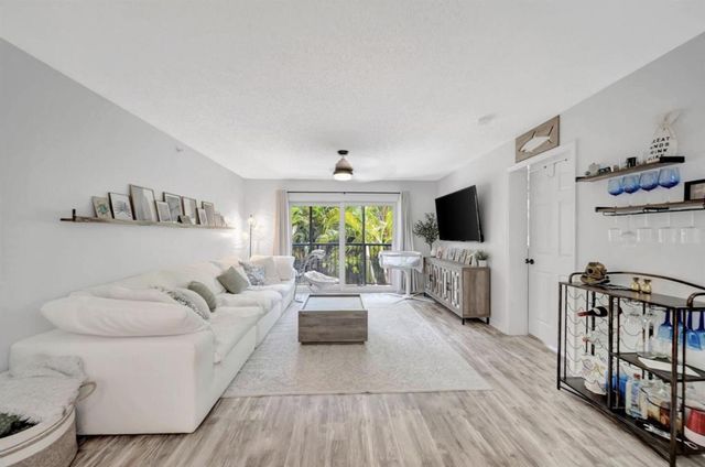 2125 SE 10th Avenue 1003, Fort Lauderdale, FL 33316