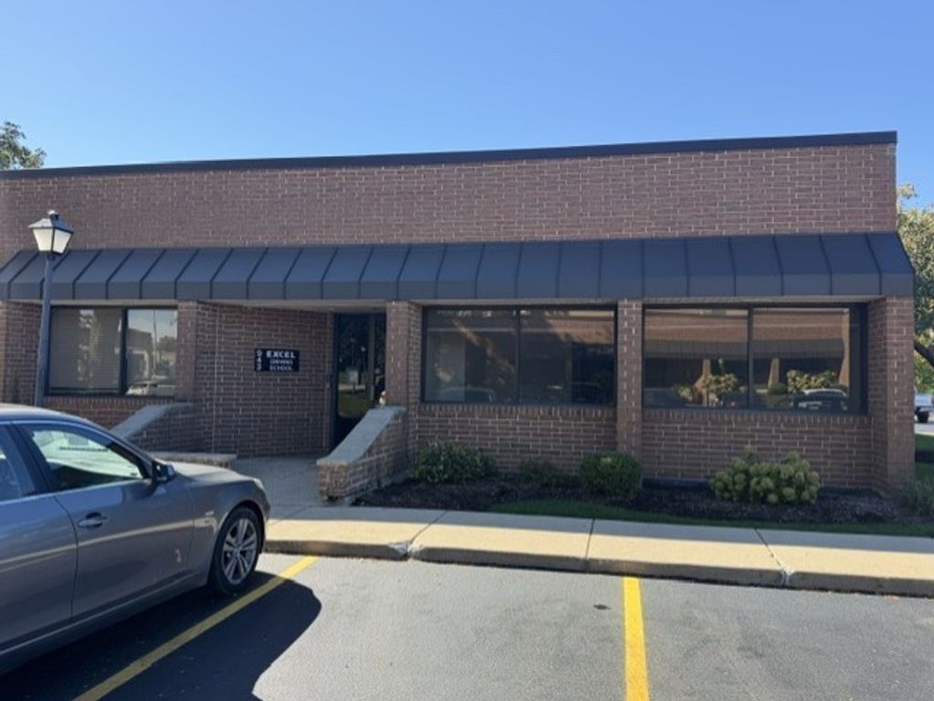 945 W Liberty Drive 10-C, Wheaton, IL 60187 — exterior