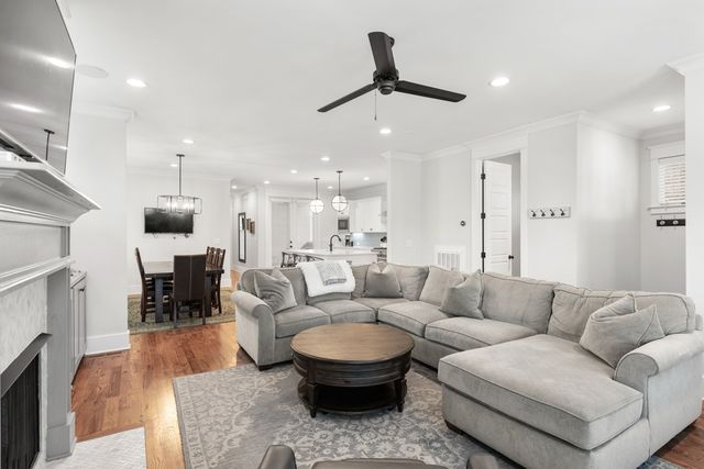 843 Clayton Ave, Nashville, TN 37204