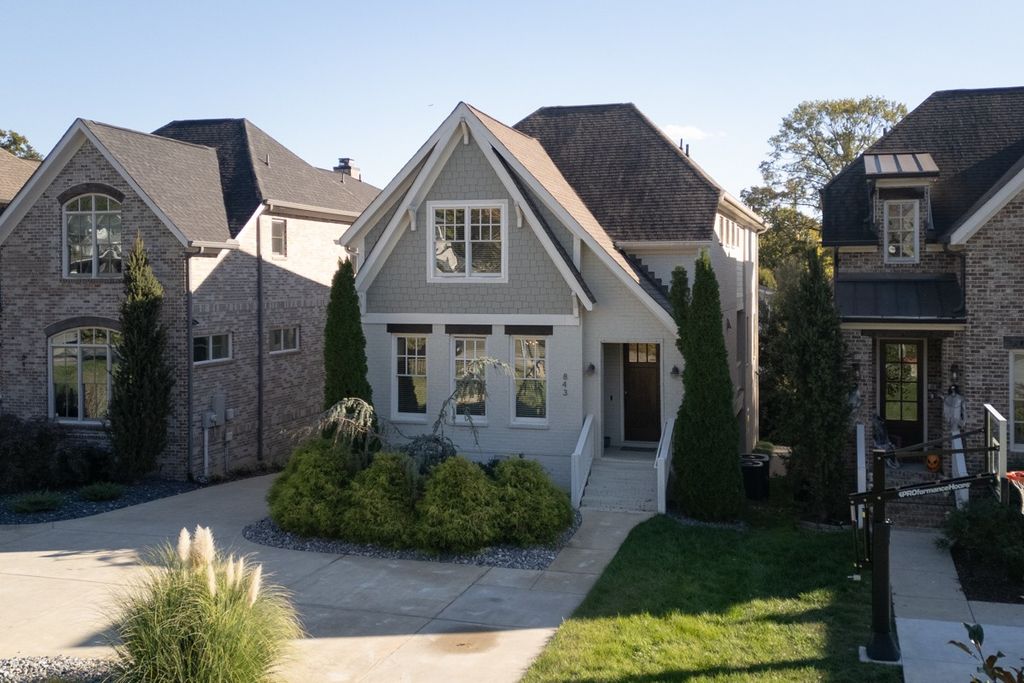 843 Clayton Ave, Nashville, TN 37204