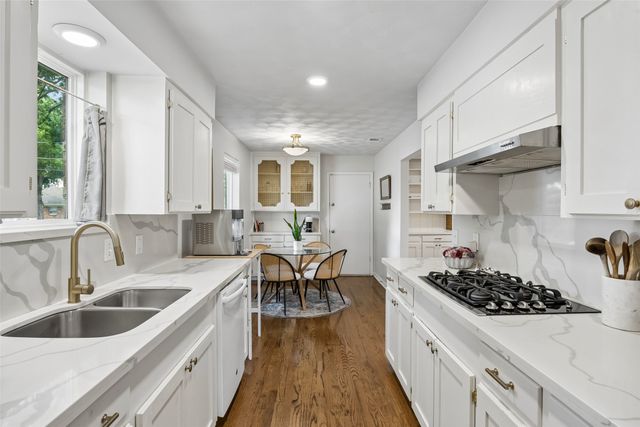 2564 Saint Francis Avenue, Dallas, TX 75228