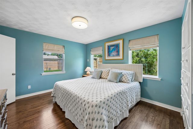 2564 Saint Francis Avenue, Dallas, TX 75228
