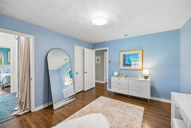 2564 Saint Francis Avenue, Dallas, TX 75228