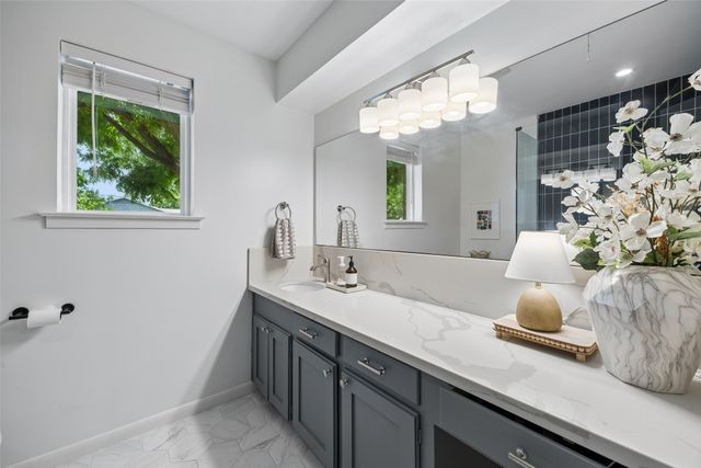 2564 Saint Francis Avenue, Dallas, TX 75228