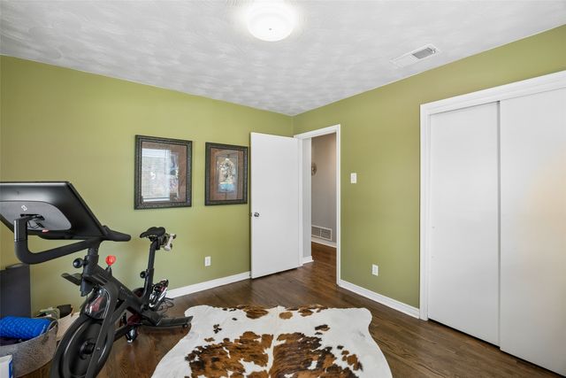 2564 Saint Francis Avenue, Dallas, TX 75228