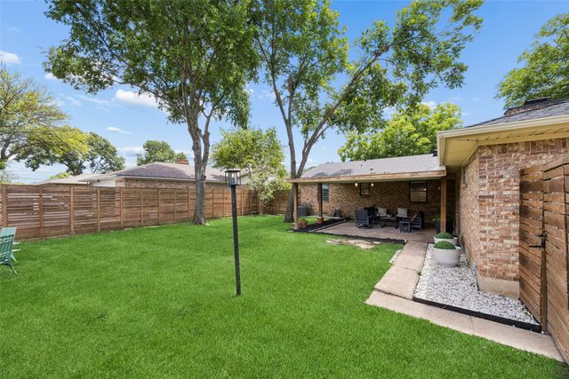 2564 Saint Francis Avenue, Dallas, TX 75228