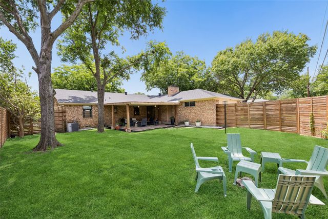 2564 Saint Francis Avenue, Dallas, TX 75228