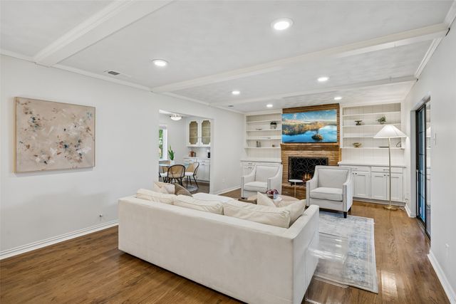 2564 Saint Francis Avenue, Dallas, TX 75228