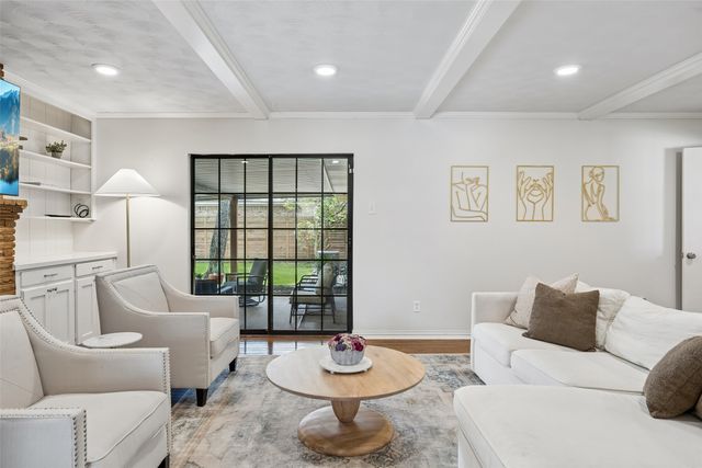 2564 Saint Francis Avenue, Dallas, TX 75228