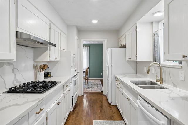 2564 Saint Francis Avenue, Dallas, TX 75228