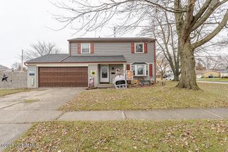 297 Wakefield Place, Oregon, OH 43616