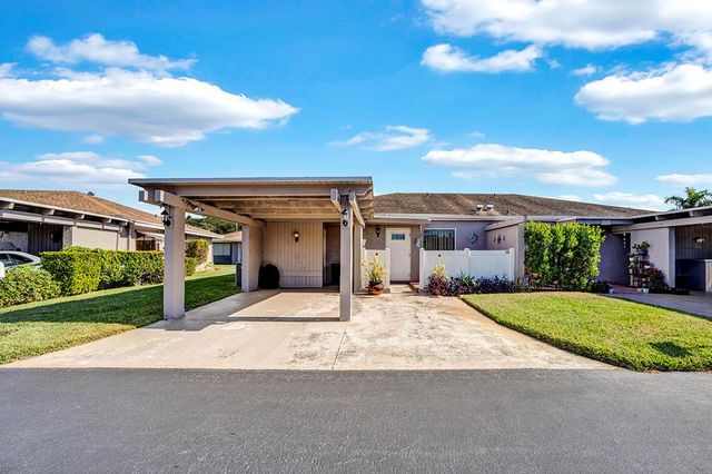 6722 Moonlit Drive, Delray Beach, FL 33446