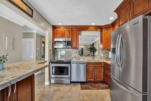 6722 Moonlit Drive, Delray Beach, FL 33446