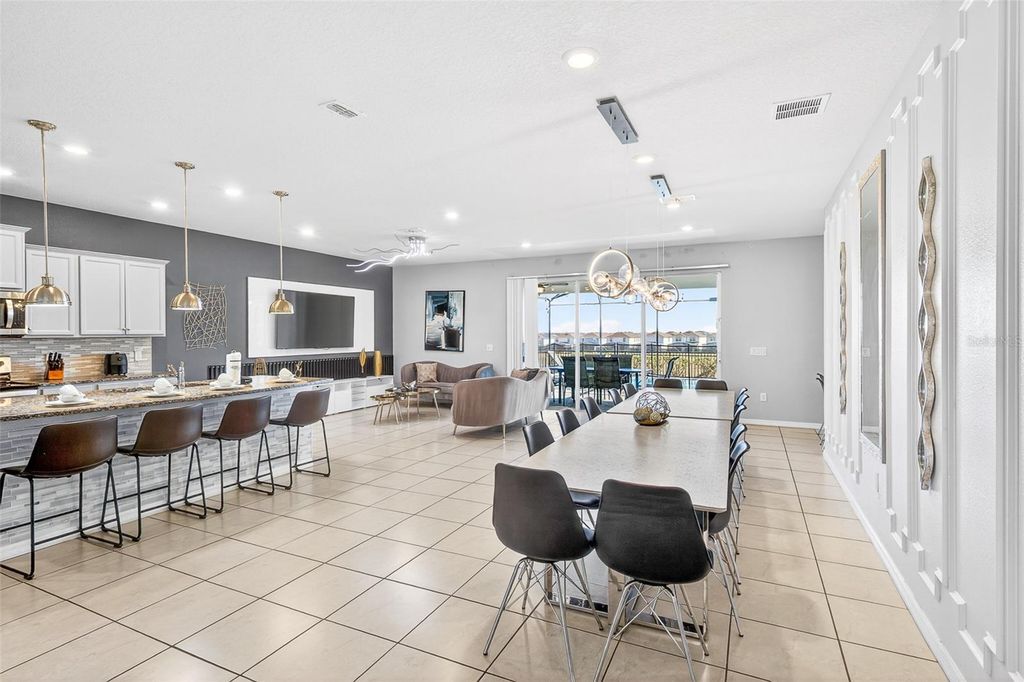 Image 18 of property listing at 3711 LANA AVENUE, Davenport, FL 33897