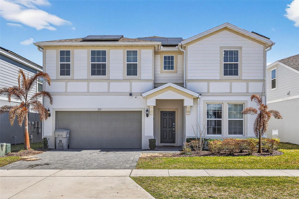 Image 4 of property listing at 3711 LANA AVENUE, Davenport, FL 33897